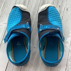 Plae Cam Mesh Blue Kids Sneakers Size 2 Boys/Girls Slip On in Used Condition